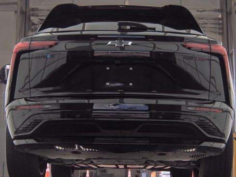 Used 2025 Chevrolet Blazer EV RS AWD/4WD image 3