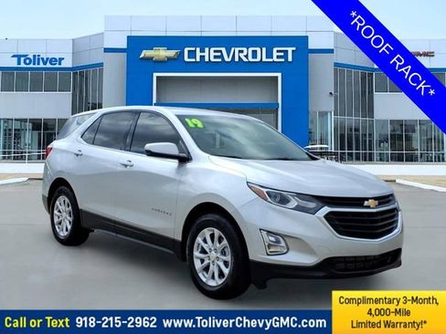 Used 2019 Chevrolet Equinox LT FWD image 1
