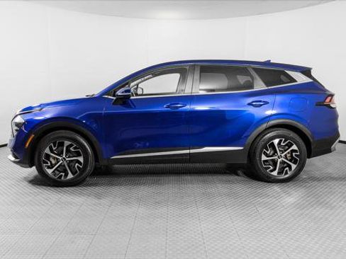 Used 2023 Kia Sportage EX FWD image 3