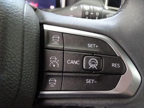 Certified 2023 Jeep Compass High Altitude w/ Driver Assist Group I AWD/4WD image 8
