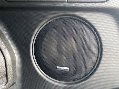 Used 2025 Subaru Forester Limited image 20