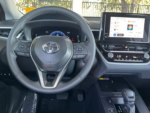 Certified 2026 Toyota Corolla Cross LE image 18