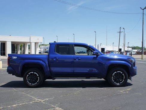 Used 2024 Toyota Tacoma TRD Sport w/ TRD Sport Premium Package RWD image 20