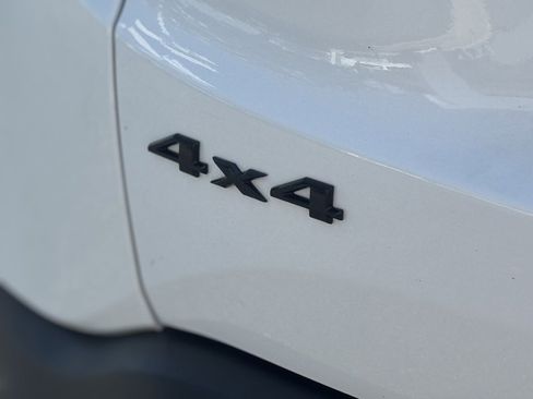 Used 2023 Jeep Renegade Latitude image 10