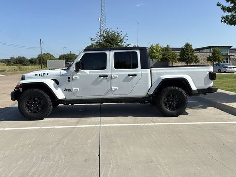 Used 2021 Jeep Gladiator Sport AWD/4WD image 15