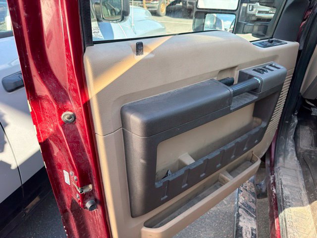 Used 2015 Ford F250 Lariat w/ Lariat Interior Package AWD/4WD image 13