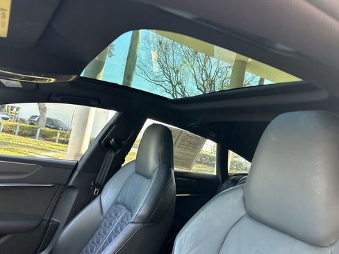 Used 2022 Audi RS 7 Sportback w/ Black Optic Package image 19
