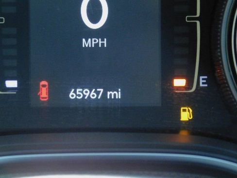 Used 2021 Jeep Cherokee Latitude Plus w/ Sun & Sound Group image 6