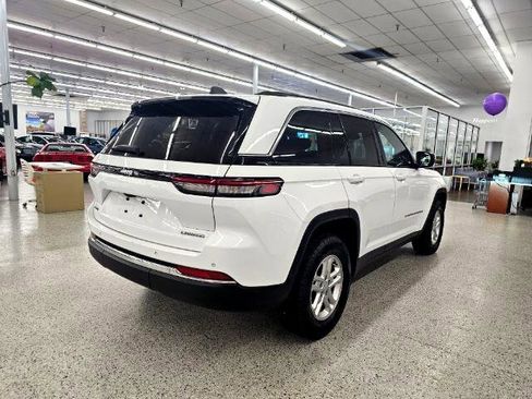 Used 2023 Jeep Grand Cherokee Laredo w/ Luxury Tech Group I image 4