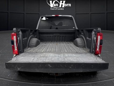 Used 2025 Ford F250 XLT w/ Black Appearance Package AWD/4WD image 14