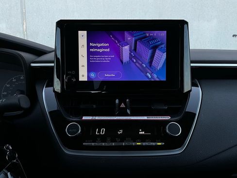 Used 2025 Toyota Corolla LE image 22