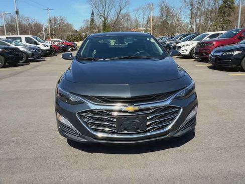 Used 2020 Chevrolet Malibu LT w/ Leather Package FWD image 3