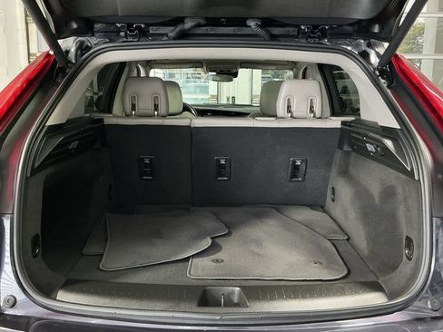 Used 2023 Cadillac XT4 Luxury AWD/4WD image 26
