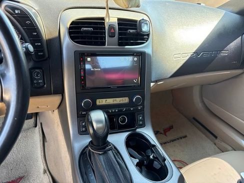 Used 2006 Chevrolet Corvette Convertible w/ Preferred Equipment Group RWD image 4