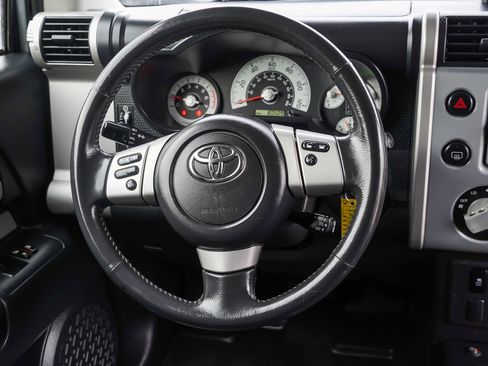 Used 2013 Toyota FJ Cruiser 4WD w/ Trail Teams Special Edition image 29