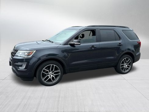 Used 2017 Ford Explorer Sport w/ Equipment Group 401A AWD/4WD image 5