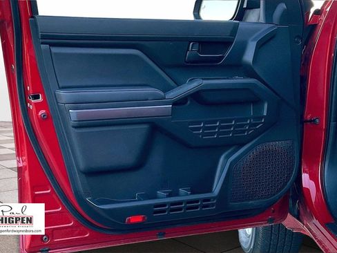 Used 2025 Toyota Tacoma SR5 image 22