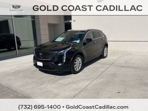 Certified 2023 Cadillac XT4 Luxury w/ Cold Weather Package AWD/4WD image 2