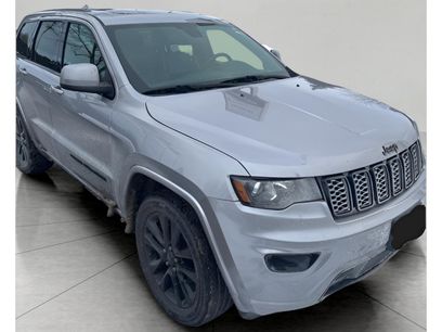Used 2017 Jeep Grand Cherokee Altitude