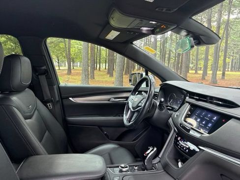 Used 2023 Cadillac XT5 Luxury FWD image 23