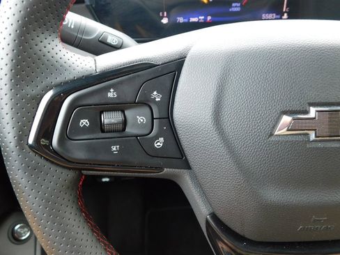 Used 2025 Chevrolet TrailBlazer RS w/ Convenience Package AWD/4WD image 29