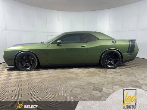 Used 2018 Dodge Challenger SRT Hellcat RWD image 12