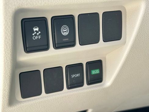Used 2020 Nissan Rogue Sport SV FWD image 24