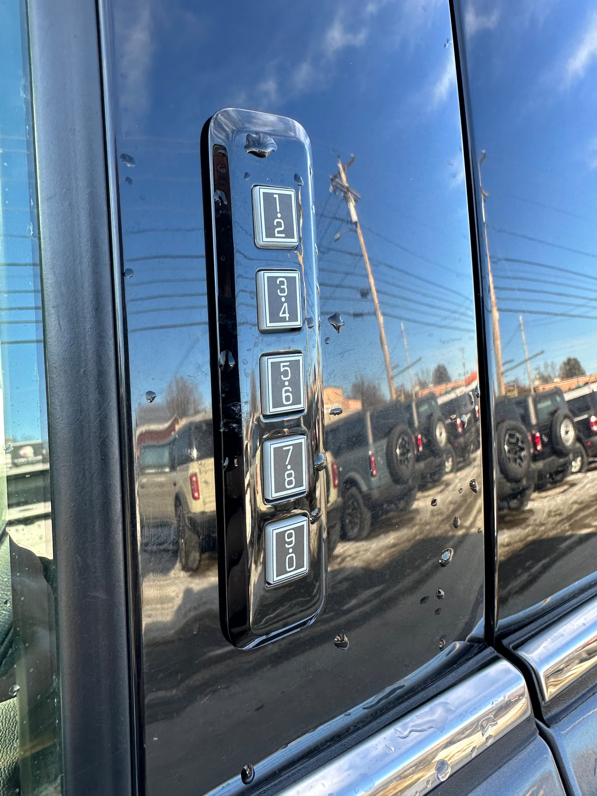 Used 2022 Ford F150 Lariat AWD/4WD image 27