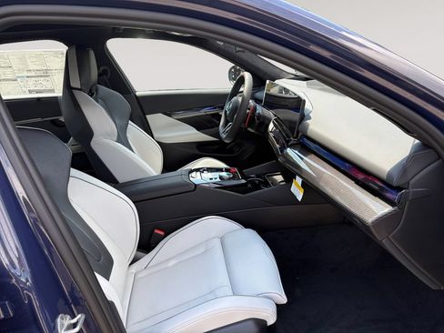 New 2027 BMW M5 AWD/4WD image 15