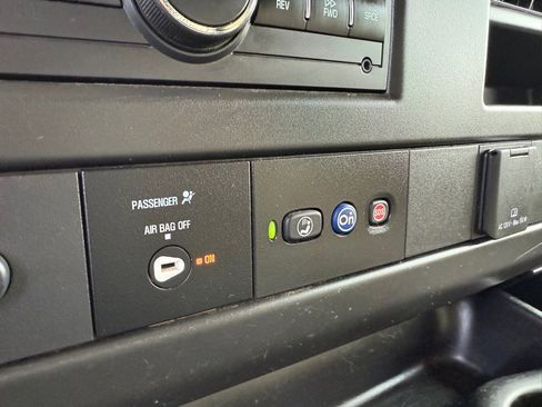 Used 2020 Chevrolet Express 2500 w/ Driver Convenience Package image 16