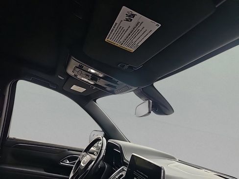 Used 2022 GMC Yukon XL AT4 w/ Technology Package image 36