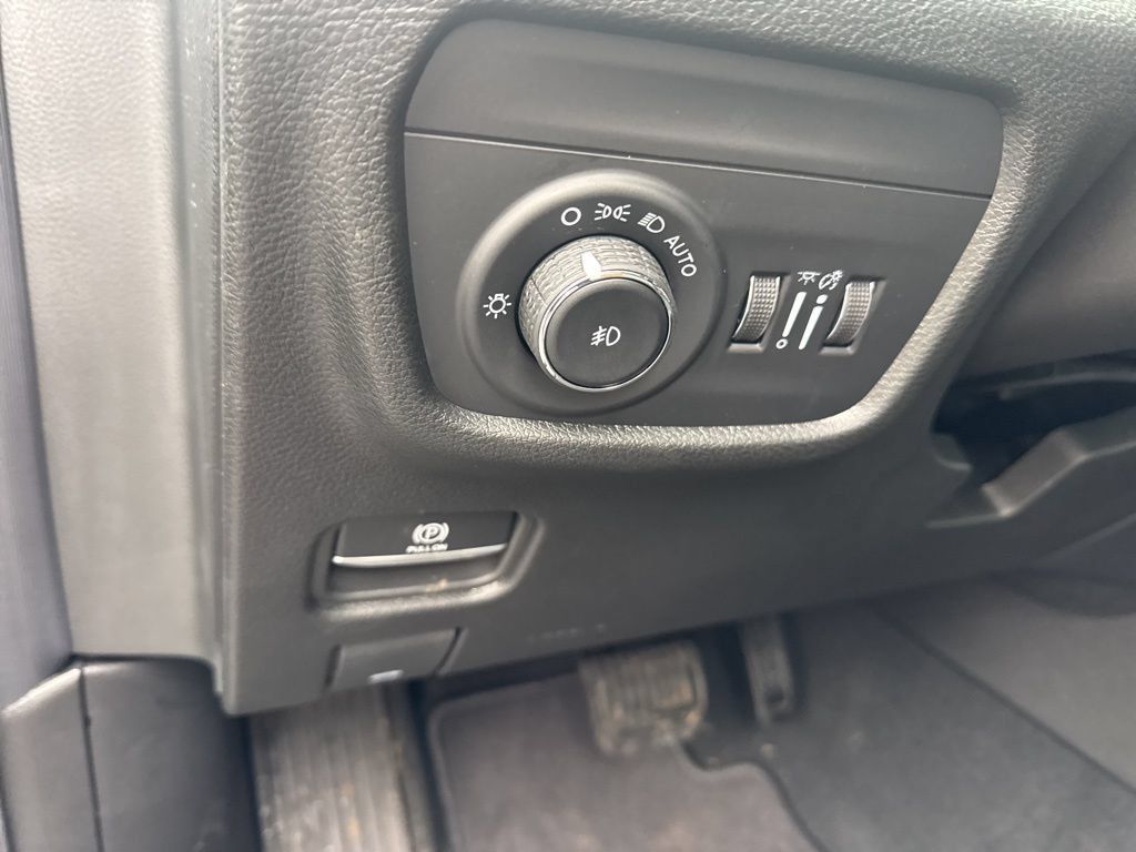 New 2026 Jeep Grand Cherokee Limited AWD/4WD image 11