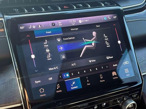 Used 2022 Jeep Grand Cherokee Overland w/ Luxury Tech Group IV image 33