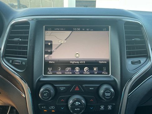 Used 2016 Jeep Grand Cherokee Limited AWD/4WD image 26
