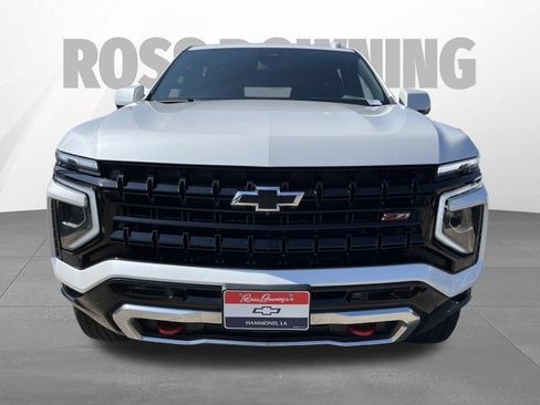 Certified 2025 Chevrolet Suburban Z71 AWD/4WD image 2