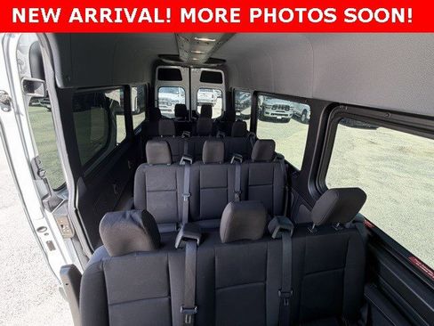 Used 2025 Mercedes-Benz Sprinter 2500 image 7