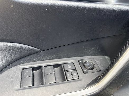 Used 2019 Toyota RAV4 XLE w/ Convenience Package AWD/4WD image 27