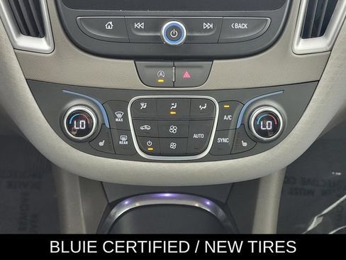 Used 2025 Chevrolet Malibu LT FWD image 23