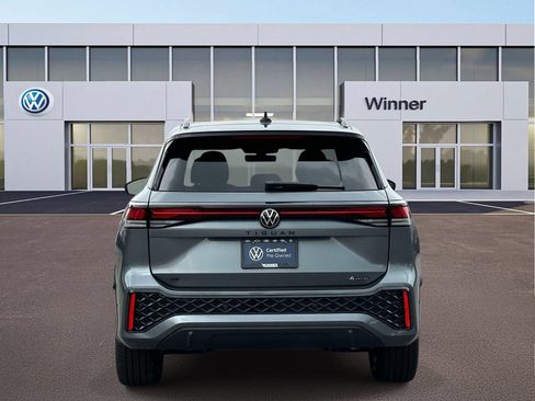 Certified 2025 Volkswagen Tiguan SE R-Line AWD/4WD image 5