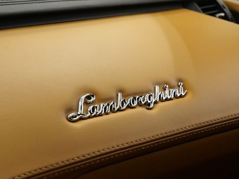 Used 2014 Lamborghini Aventador LP 700-4 image 31