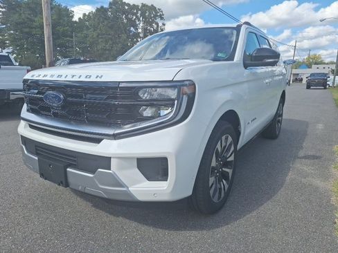 New 2025 Ford Expedition Platinum w/ Driver's Package image 7