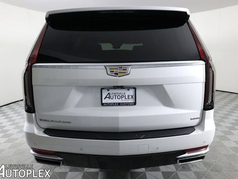 Used 2022 Cadillac Escalade Premium Luxury w/ Performance Package AWD/4WD image 6