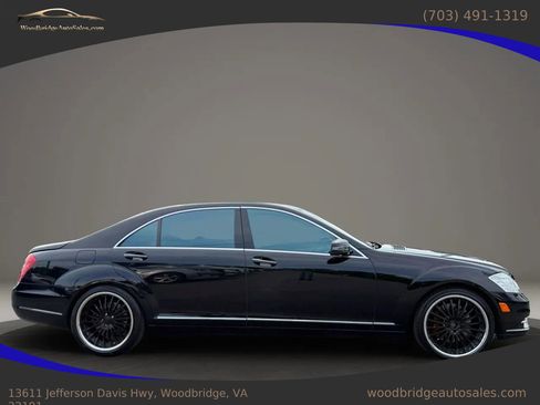 Used 2011 Mercedes-Benz S 550 4MATIC image 3