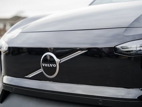 New 2026 Volvo EX30 Plus image 12