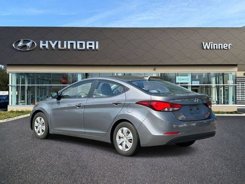 Used 2016 Hyundai Elantra SE FWD image 2