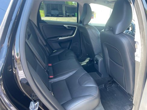 Used 2017 Volvo XC60 T5 Dynamic w/ Preferred Option Package image 20