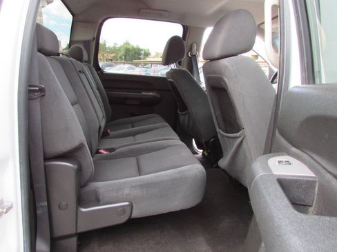 Used 2007 Chevrolet Silverado 2500 LT w/ 2LT Convenience Package AWD/4WD image 24