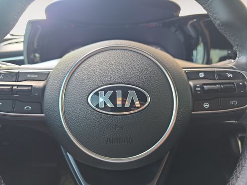Used 2021 Kia K5 GT FWD image 11