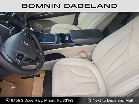 Used 2018 Lincoln MKX Select w/ Select Plus Package image 19