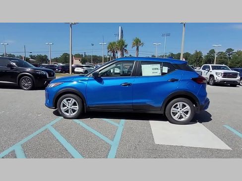 New 2025 Nissan Kicks Play S image 23